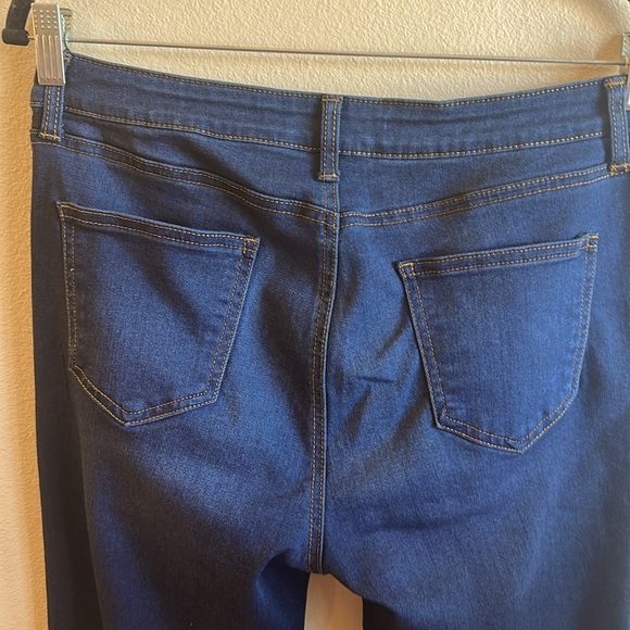 Prosperity Boot Cut Dark Wash Jeans Stretch Womens Size 32 - Picture 5 of 10